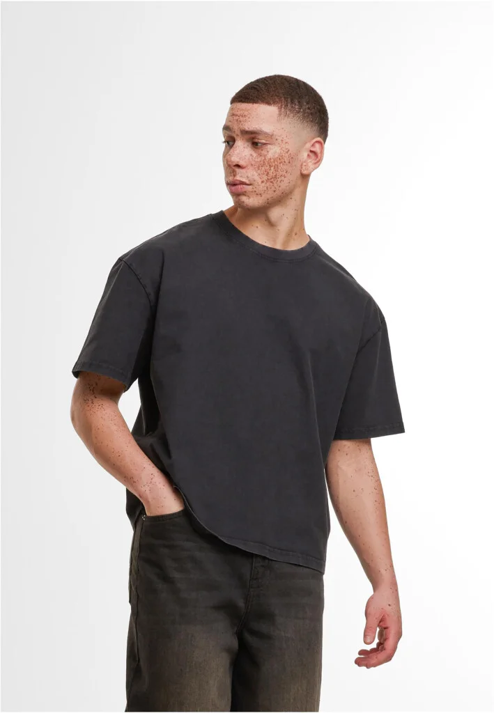 BUILD YOUR BRAND Vintage Cropped Heavy Oversize Tee | BY435