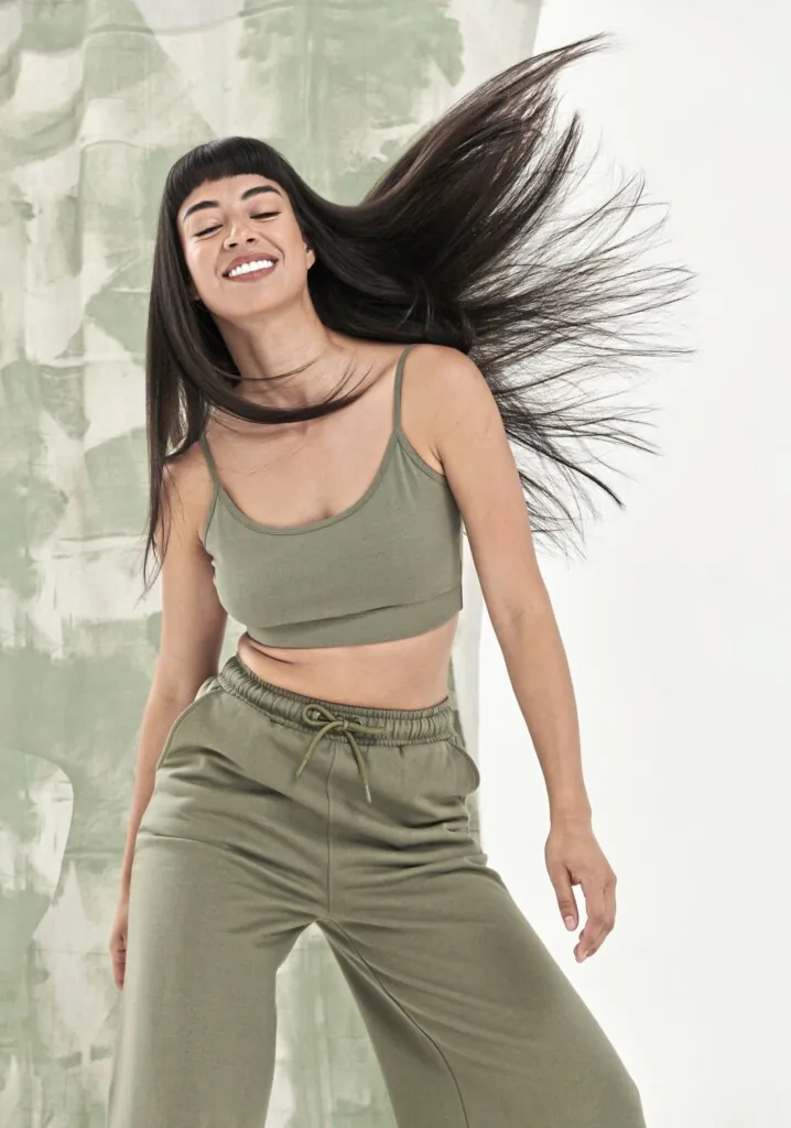 SKINNIFIT WOMENWomen´s Sustainable Fashion Cropped Cami Top | SF230