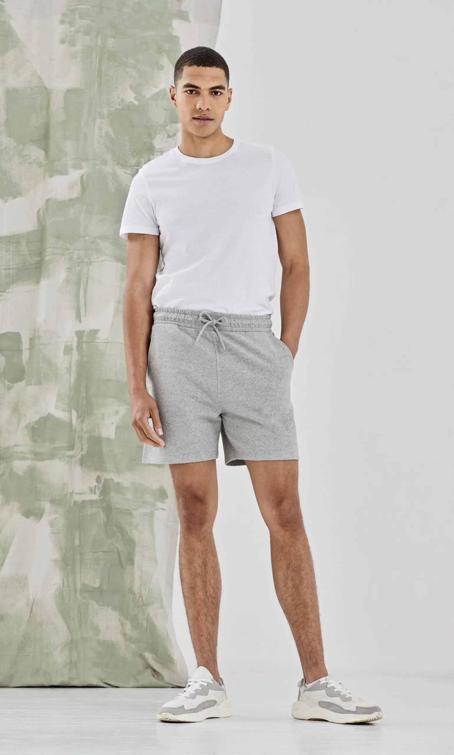 SKINNIFIT MEN Unisex Sustainable Fashion Sweat Shorts | SFM432